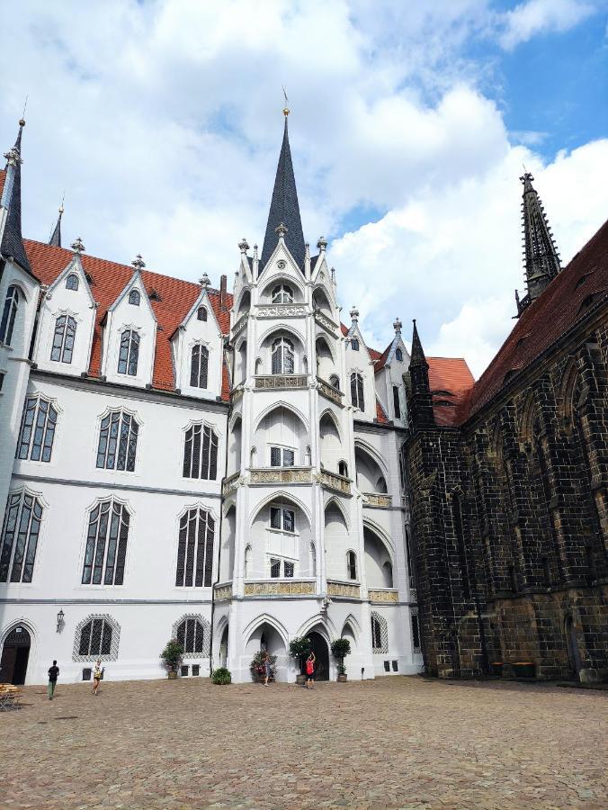 Goldrausch - Glanzvolle Ferienwohnung In Meissen Am Lutherplatz المظهر الخارجي الصورة